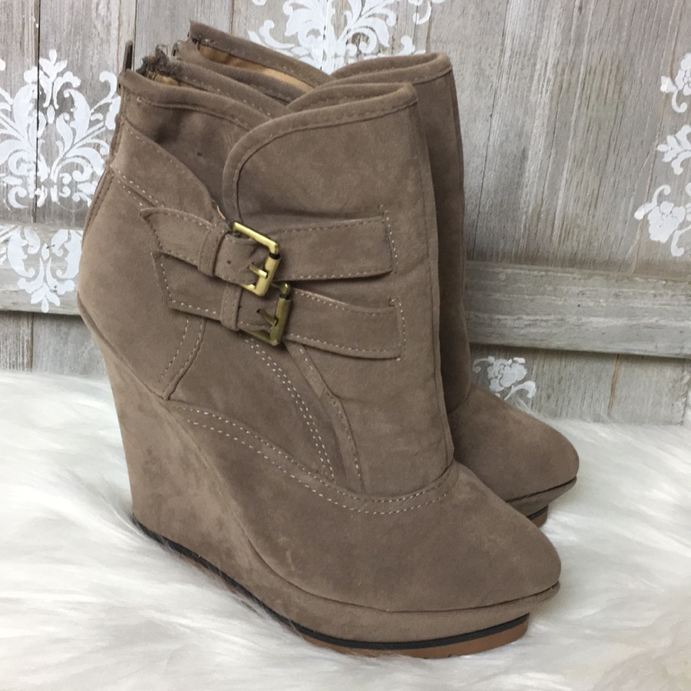 🔴 Shoe Dazzle Booties